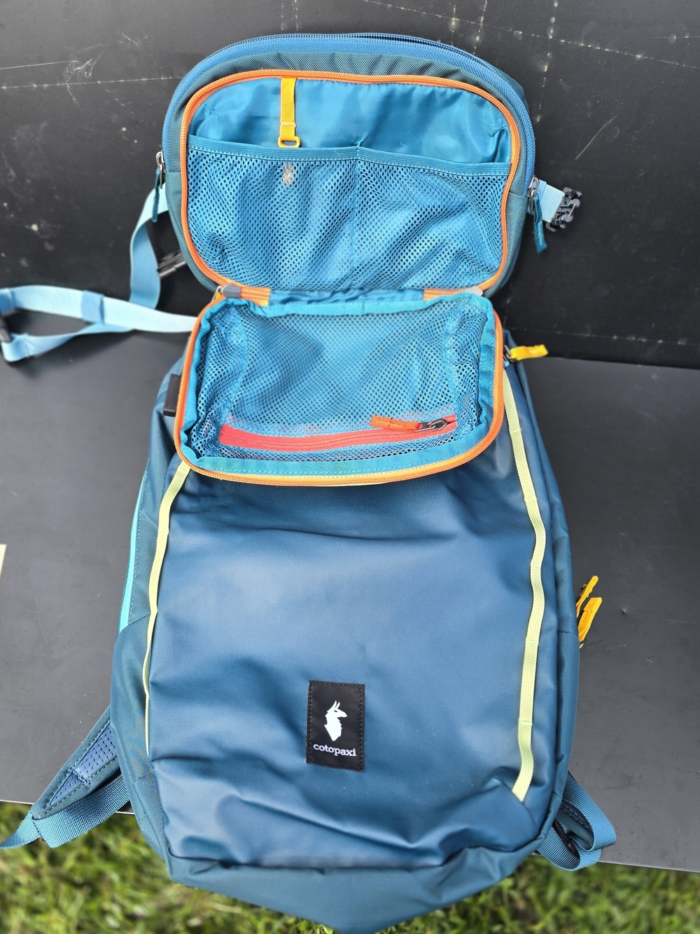Cotopaxi Vaya 18 And Allpa 4x(Sold) Teal Daypack Backpack with Yellow Accent - Picture 2 of 4